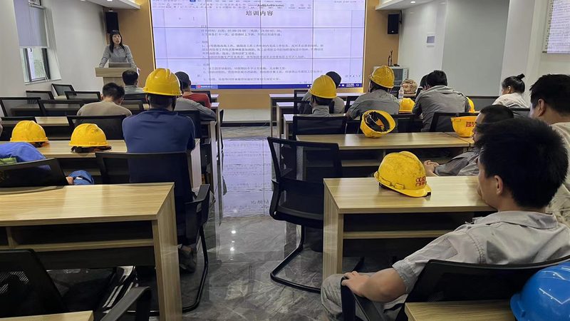 建筑建造师实务与市政对比：揭秘两者区别与选择要点