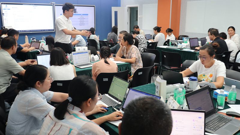 2025年心理咨询师网课：如何选择靠谱课程？**